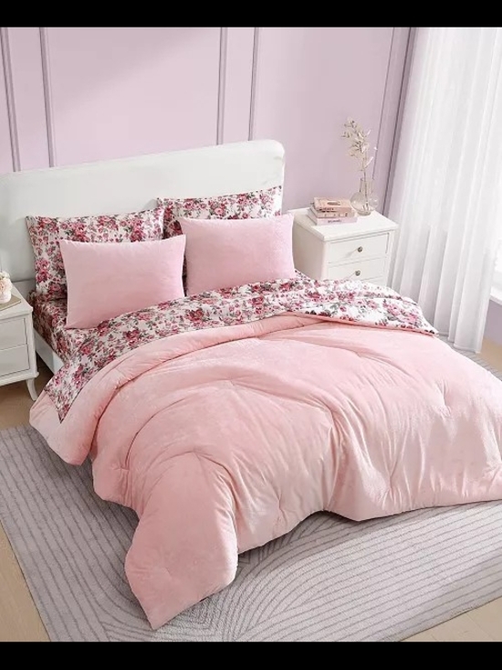 Betsey Johnson Other - Betsey Johnson King 3-PC. Solid Velvet- Duvet Cover - 2 King Pillow Shams